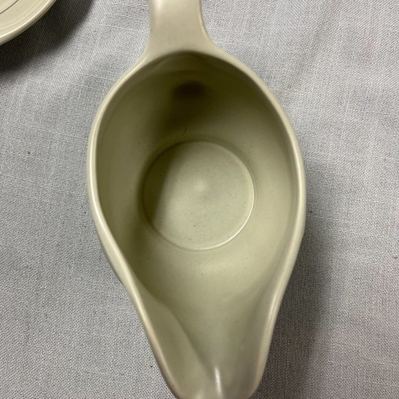 Pfaltzgraff Heirloom Gravy boat pitcher - Picture 5 of 6